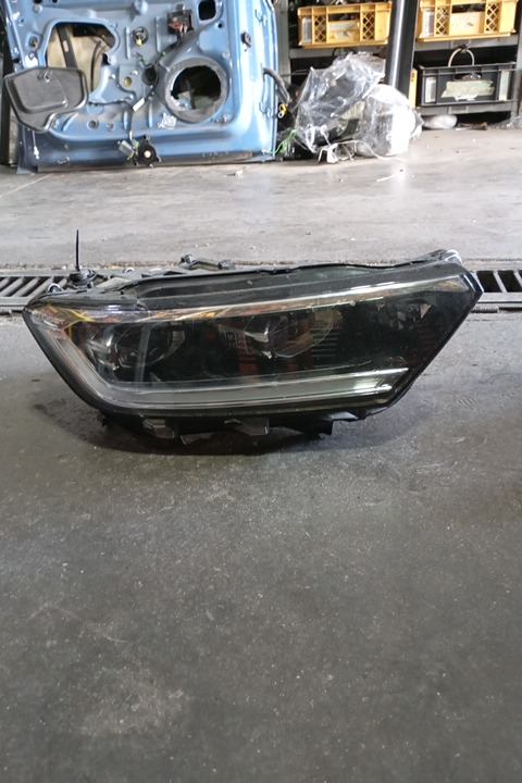 Φανάρι Εμπρός Δεξί Led Xenon Σπασμένες Βάσεις για VW T-ROC (2017 - 2021)  Φανάρι Εμπρός Δεξί Led Xenon Σπασμένες Βάσεις για VW T-ROC (2017 - 2021)