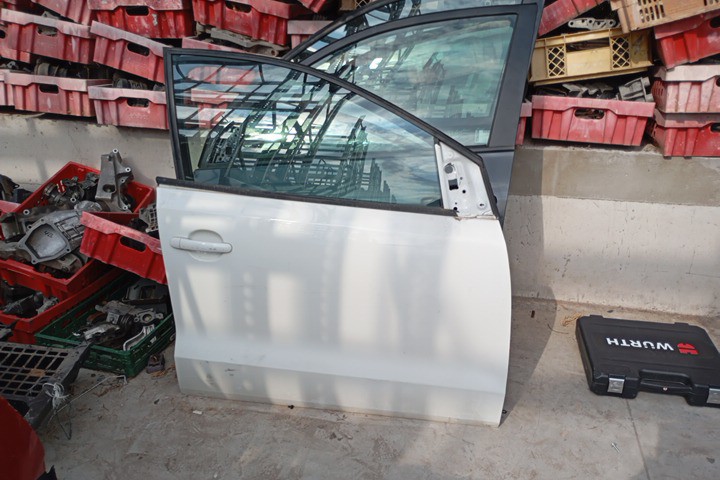 Πόρτα Εμπρός Δεξιά για VW POLO (2009 - 2014) (6R) Hatchback - 5dr , (2014 - 2016) (6R) Hatchback - 3dr *Ε* Πόρτα Εμπρός Δεξιά για VW POLO (2009 - 2014) (6R) Hatchback - 5dr , (2014 - 2016) (6R) Hatchback - 3dr *Ε*
